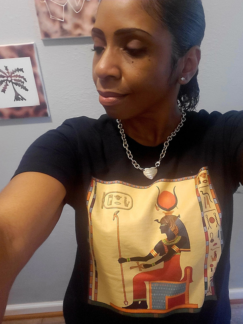 T-shirt basique doux pour femme Hathor Goddess de Goddess Gear